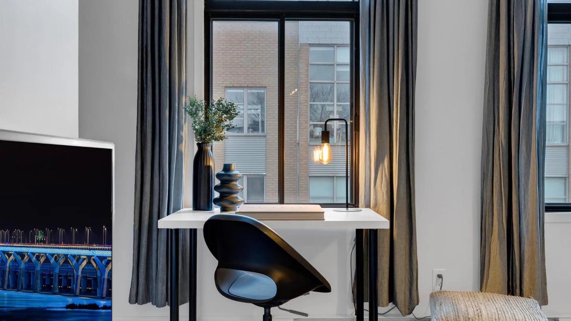 Liv Mtl Urban Aparthotel Montreal